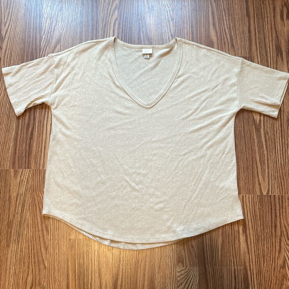 Slouchy V Neck Ribbed Top XL Rayon/Spandex Cream Tan EUC